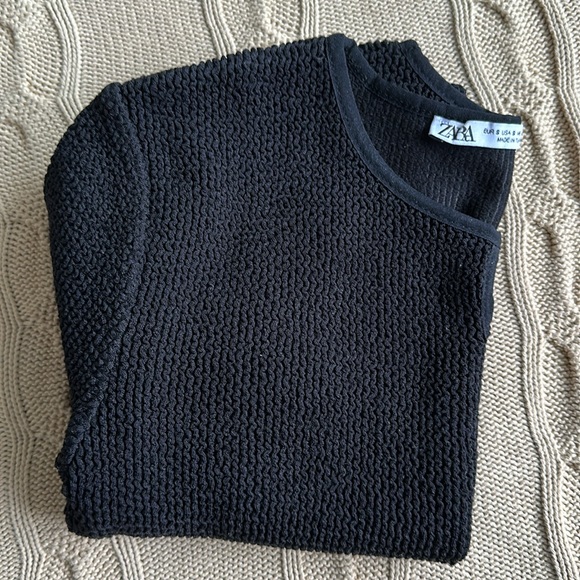 Zara crop top w/ front keyhole - Picture 5 of 5